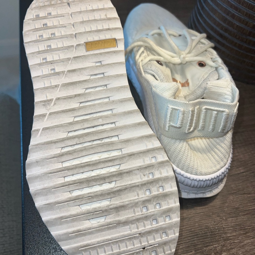 Puma Women's Cream Sneakers - Picture 3 of 5